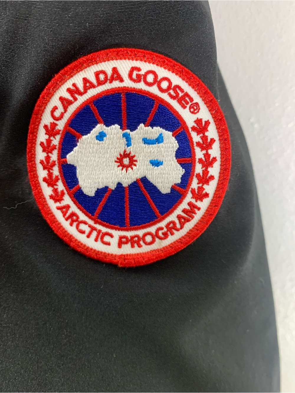 Canada goose parka down filled Winter coat - Picture 4 of 12